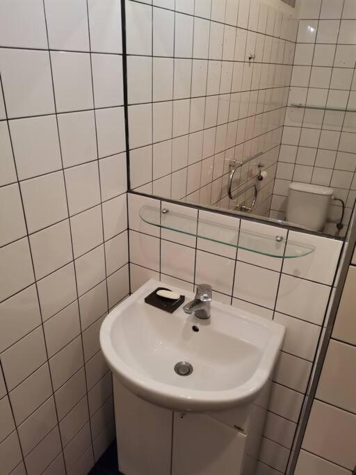 Cozy Studio In The City Centre Near Train Station Bratislava Eksteriør billede